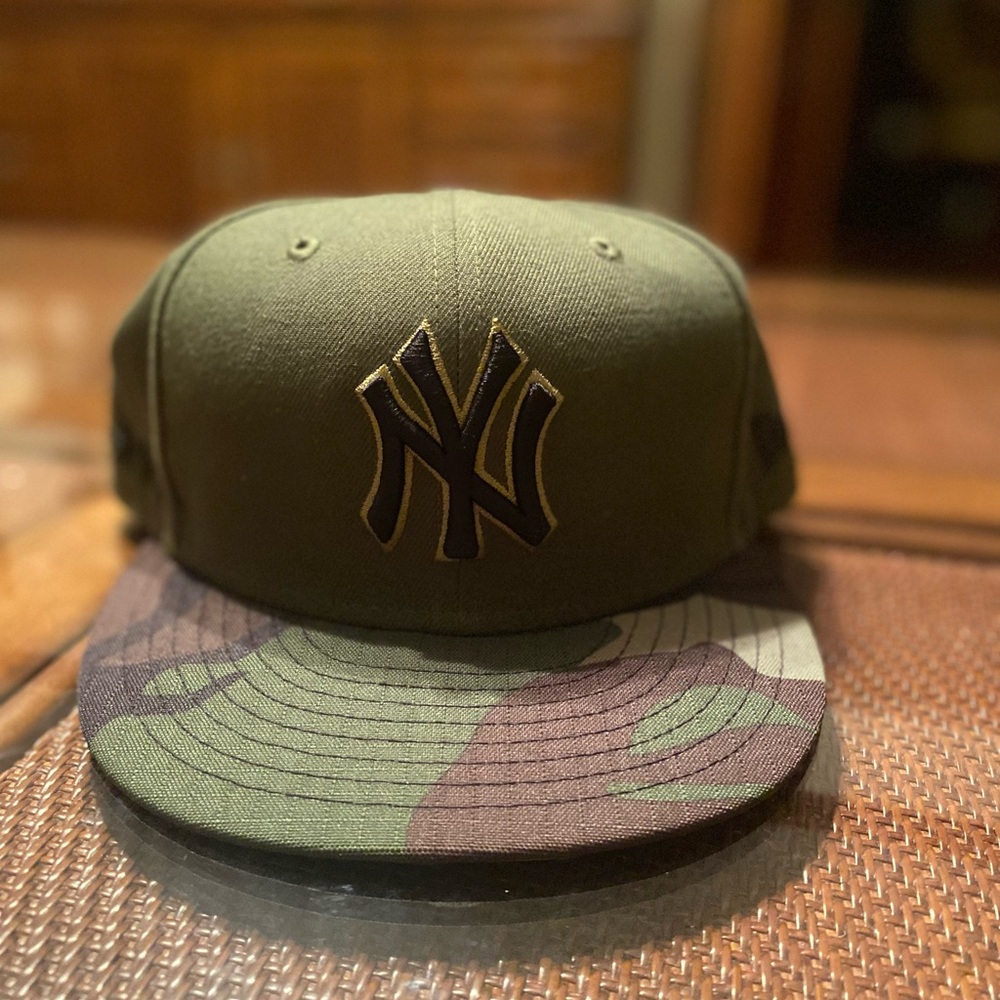 New York Yankees camo brim army New Era fitted 7 3/8
